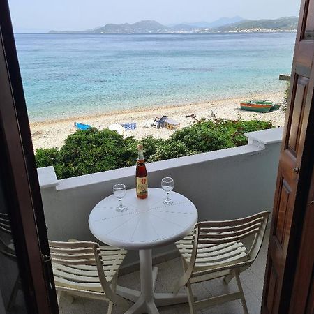 Beach House Antonis Avlakia 外观 照片